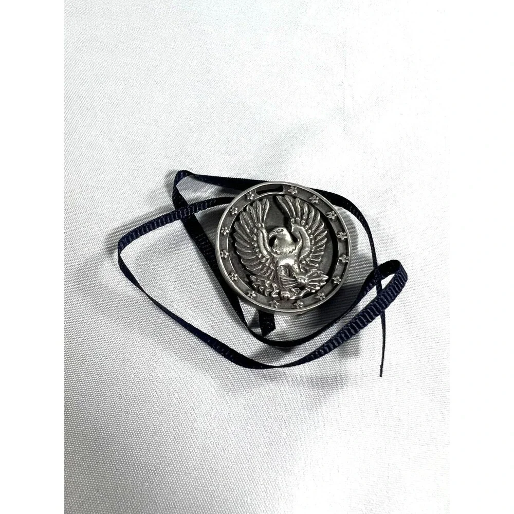 1997 Longaberger Inaugural Eagle Pewter Round Tie-on Vintage